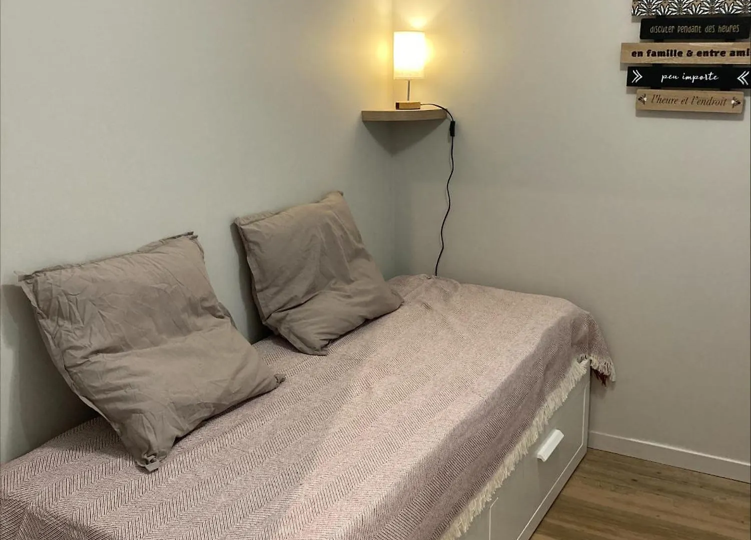 Appartement Calme Et Cosy تارْب 0*,